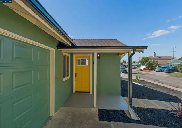 Photo 4 of Sale Pending at 734 Warford Ave, Vallejo, CA 94591 | MLS# 41148081 | Listing updated on 2026-10-07