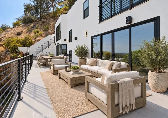 Photo 3 of Single family home for sale at 8633 Hollywood, Los Angeles, CA 90069 | MLS# SW26199995 | Listing updated on 2026-09-20