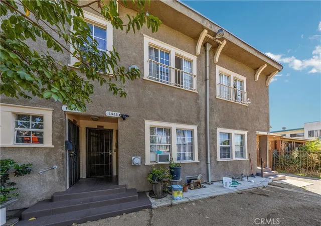Photo 3 of House for sale at 1528 2nd Avenue, Los Angeles, CA 90019 | MLS# PW26198749 | Listing updated on 2026-09-14