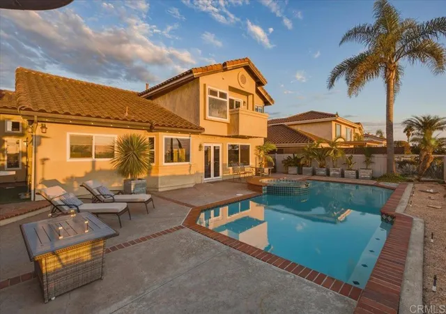 Single family home for sale at 1588 Bella Vista Dr, Encinitas, CA 92024 | MLS# NDP2608578