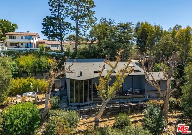Photo 2 of Single family home for sale at 3583 Wonder View Dr, Los Angeles, CA 90068 | MLS# 26987479 | Listing updated on 2026-09-15