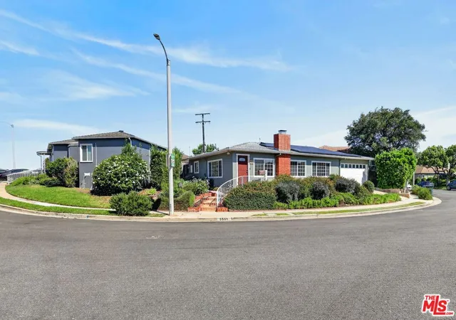 Photo 2 of Single family home for sale at 5551 Arch Crst Dr, Los Angeles, CA 90043 | MLS# 26987615 | Listing updated on 2026-10-01