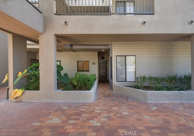 Photo 1 of Condo for sale at 1310 E Orange Grv #102, Pasadena, CA 91104 | MLS# AR26199994 | Listing updated on 2026-09-29