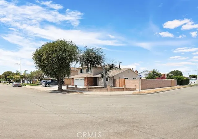 Photo 3 of Single family home for sale at 9451 Hyannis Port Dr, Huntington Beach, CA 92646 | MLS# PW26200255 | Listing updated on 2026-09-26