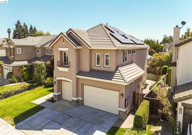 Photo 2 of Single family home for sale at 1510 Sunrise Dr, Gilroy, CA 95020 | MLS# 41148137 | Listing updated on 2026-09-24