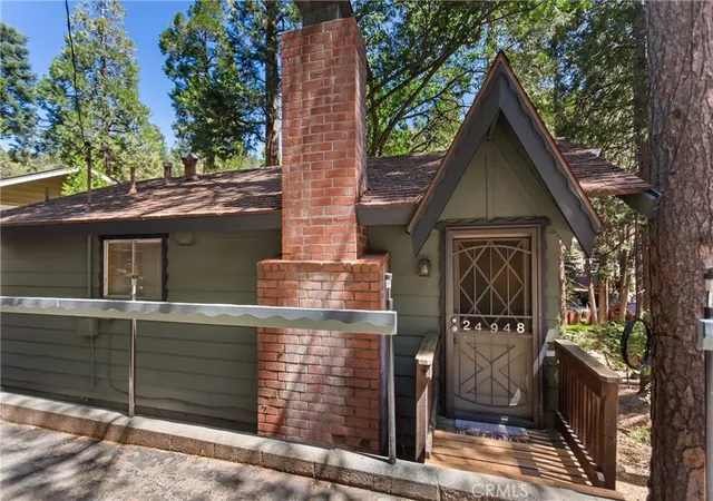 Photo 3 of Single family home for sale at 24948 Faulhorn Dr, Crestline, CA 92325 | MLS# IG26200241 | Listing updated on 2026-09-17