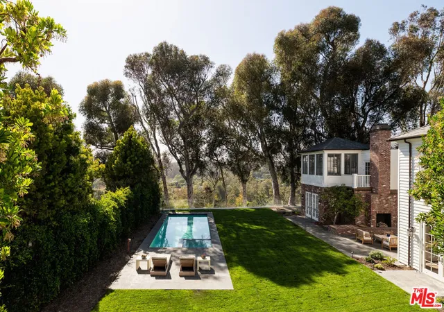 Photo 20 of Mansion for sale at 773 Amalfi Dr, Pacific Palisades, CA 90272 | MLS# 26987655 | Listing updated on 2026-09-26