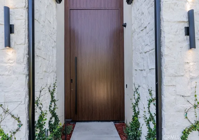 Photo 1 of Single family home for sale at 4759 Firmament, Encino, CA 91436 | MLS# SR26200161 | Listing updated on 2026-09-15
