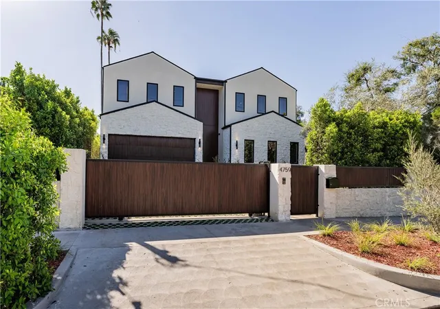 Photo 2 of Single family home for sale at 4759 Firmament, Encino, CA 91436 | MLS# SR26200161 | Listing updated on 2026-09-15