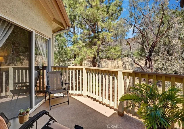 Photo 2 of Condo for sale at 5837 Oak Bnd #410, Oak Park, CA 91377 | MLS# SR26198220 | Listing updated on 2026-09-18