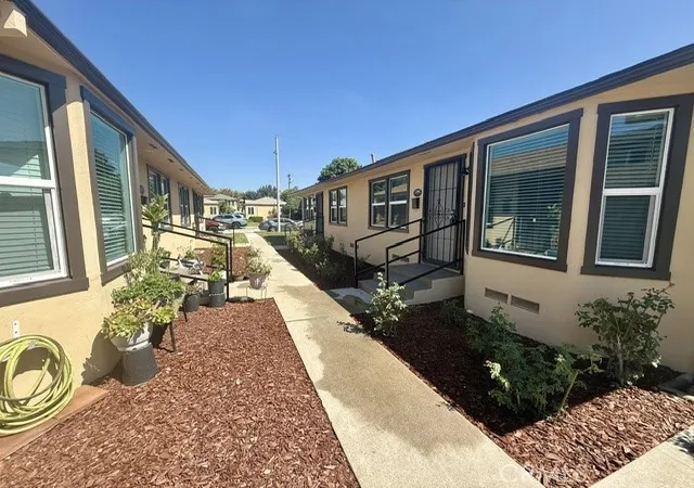 Listing Photo 3 - Condo for sale in building located at 11060 Walnut St, El Monte, CA 91731
