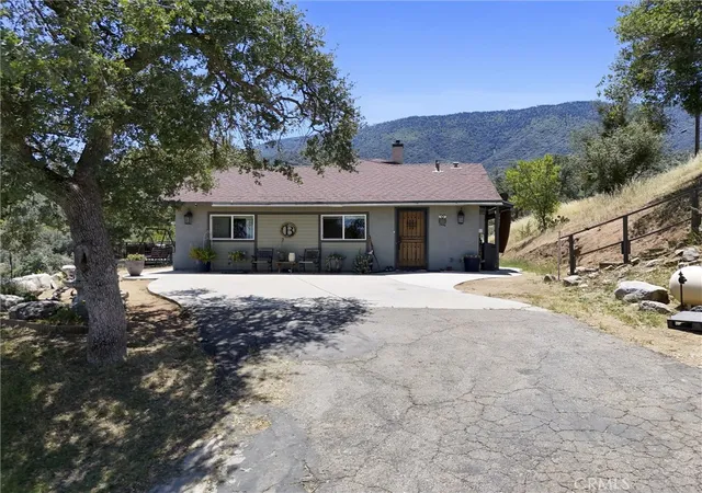 Photo 3 of Single family home for sale at 26920 Clear Crk Rd, Keene, CA 93531 | MLS# SR26200365 | Listing updated on 2026-09-14