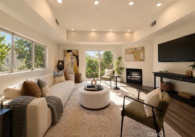 Photo 3 of Townhouse for sale at 14702 Magnolia Blvd #105, Sherman Oaks, CA 91403 | MLS# SR26199673 | Listing updated on 2026-10-05