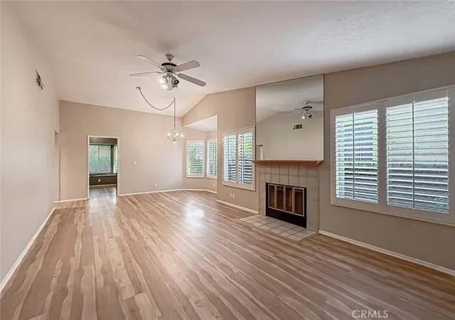 Photo 4 of Townhouse for sale at 28131 Seco Cyn Rd #39, Santa Clarita, CA 91390 | MLS# SR26200433 | Listing updated on 2026-09-16