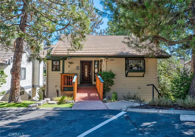 Single family home for sale at 40593 Saddleback, Bass Lake, CA 93604 | MLS# FR26200468