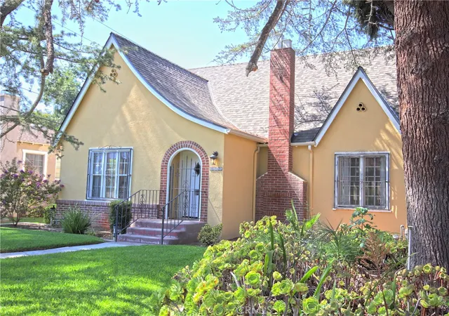Photo 1 of Sale Pending at 3265 Pine St, Riverside, CA 92501 | MLS# IG26200415 | Listing updated on 2026-09-25