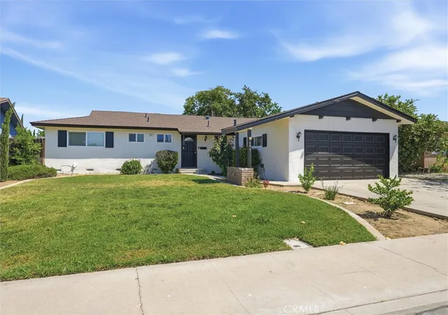 Photo 1 of Single family home for sale at 649 W Ashcroft, Clovis, CA 93612 | MLS# FR26200522 | Listing updated on 2026-09-14