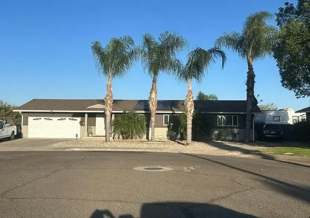 Photo 1 of Single family home for sale at 916 Sylvia St, Gustine, CA 95322 | MLS# ML82061137 | Listing updated on 2026-09-15