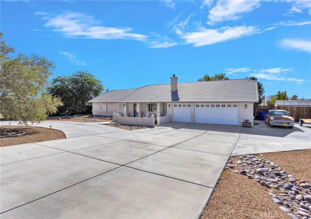 Photo 2 of Single family home for sale at 16976 Joshua, Apple Valley, CA 92307 | MLS# HD26198357 | Listing updated on 2026-09-16