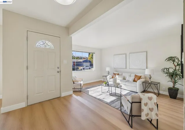 Photo 3 of Single family home for sale at 9802 Davona Dr, San Ramon, CA 94583 | MLS# 41148175 | Listing updated on 2026-10-01