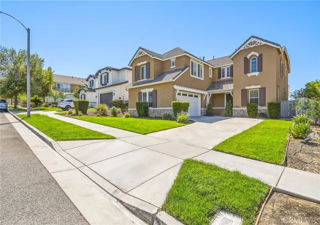 Photo 3 of Single family home for sale at 11268 Price Dr, Loma Linda, CA 92354 | MLS# CV26200722 | Listing updated on 2026-10-04