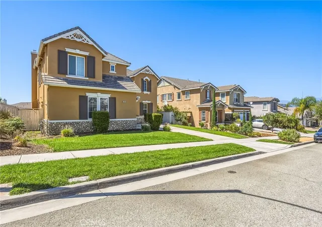 Photo 4 of Single family home for sale at 11268 Price Dr, Loma Linda, CA 92354 | MLS# CV26200722 | Listing updated on 2026-10-04
