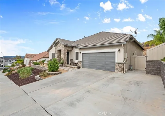 Photo 2 of Single family home for sale at 36152 Darcy, Murrieta, CA 92562 | MLS# IV26198855 | Listing updated on 2026-09-21