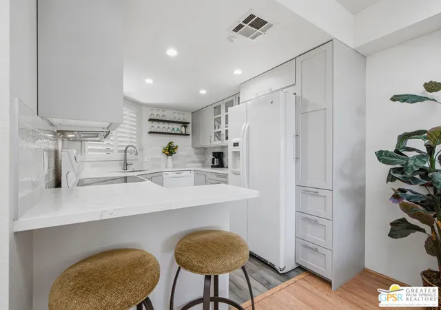 Photo 4 of Condo for sale at 255 S Avenida Caballeros #113, Palm Springs, CA 92262 | MLS# 26987555PS | Listing updated on 2026-09-14