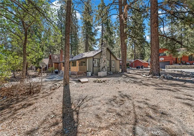 Photo 2 of Single family home for sale at 1459 Ross St, Wrightwood, CA 92397 | MLS# CV26198298 | Listing updated on 2026-09-15