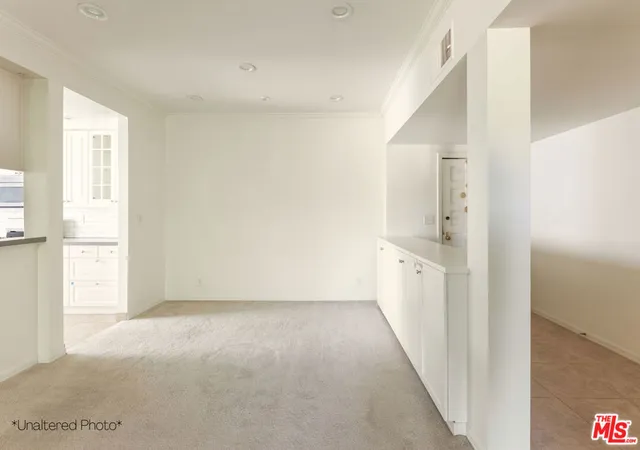 Listing Photo 4 - Condo for sale in building located at 11755 Montana Ave, Brentwood, CA 90049 - Unit #208