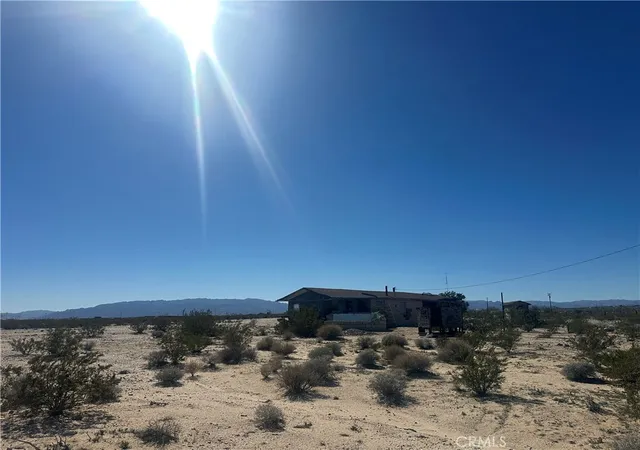 Photo 2 of Single family home for sale at 167 Bluegrass Ave, Twentynine Palms, CA 92277 | MLS# JT26200759 | Listing updated on 2026-09-14