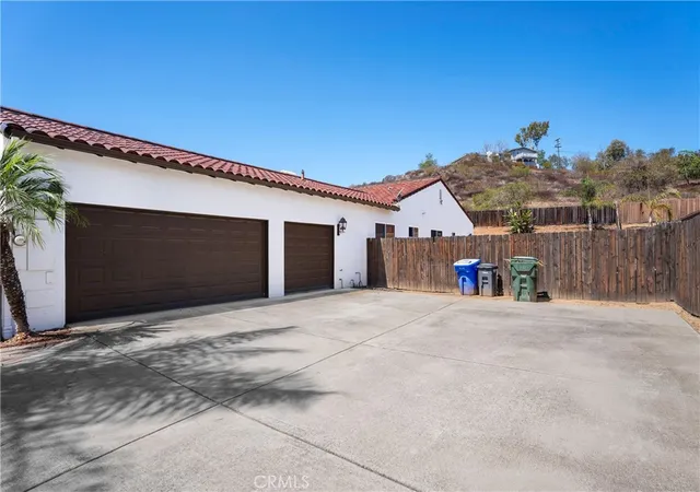 Photo 2 of Single family home for sale at 925 Valley, Vista, CA 92084 | MLS# ND26200762 | Listing updated on 2026-09-15
