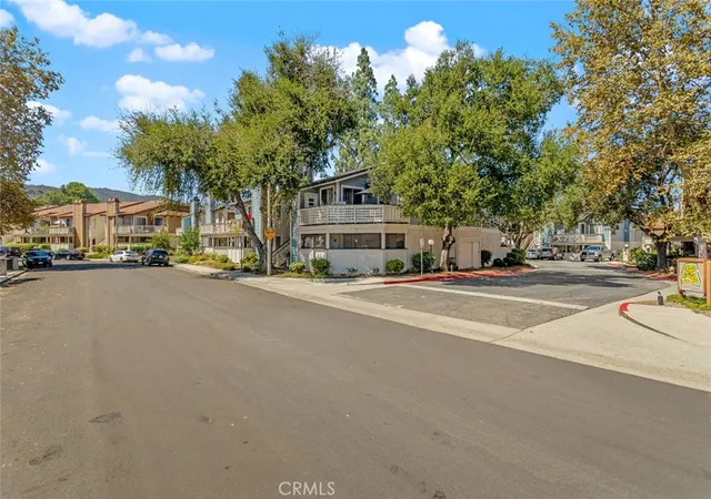 Condo for sale at 2438 Pleasant Way, Thousand Oaks, CA 91362 | MLS# SR26200756