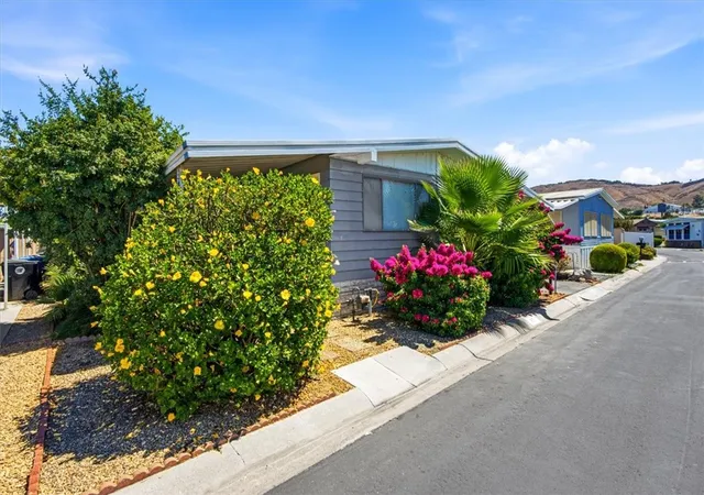 Photo 2 of Manufactured home for sale at 3700 Buchanan, Riverside, CA 92503 | MLS# IV26199446 | Listing updated on 2026-09-14