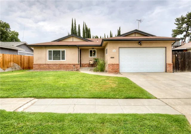 Photo 1 of Single family home for sale at 1488 E Los Altos, Fresno, CA 93710 | MLS# SC26200773 | Listing updated on 2026-09-15