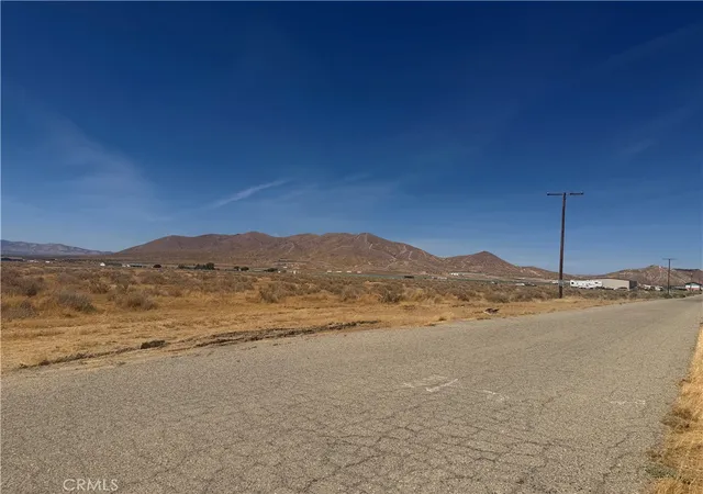 Photo 3 of Land for sale at 0 Horsethief Trail/rosamond Blvd, Rosamond, CA 93560 | MLS# SR26200717 | Listing updated on 2026-09-14