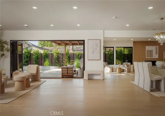 Photo 3 of Single family home for sale at 17601 Mccormick St, Encino, CA 91316 | MLS# SR26200776 | Listing updated on 2026-09-15