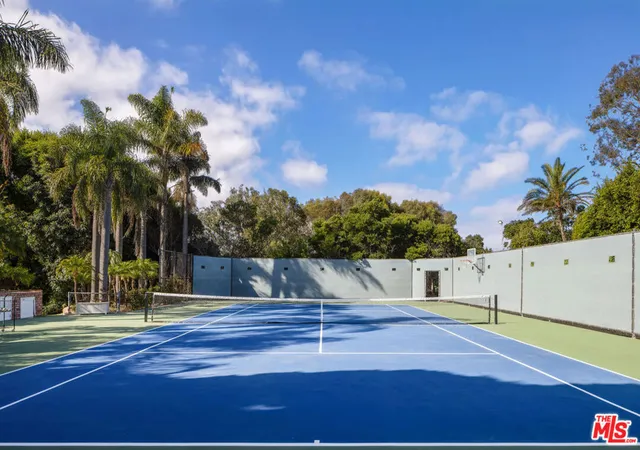 Photo 3 of Single family home for sale at 29225 Cliffside Dr, Malibu, CA 90265 | MLS# 26987527 | Listing updated on 2026-09-17