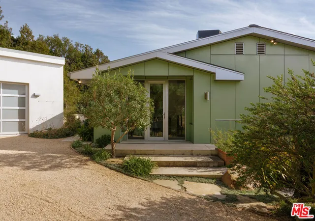 Photo 3 of Single family home for sale at 6000 Philip Ave, Malibu, CA 90265 | MLS# 26987935 | Listing updated on 2026-10-04