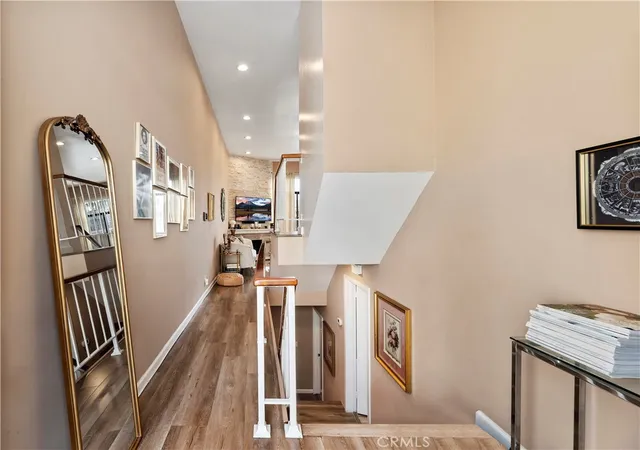 Listing Photo 5 - Condo for sale in building located at 4652 Don Lorenzo, Los Angeles, CA 90008 - Unit #B