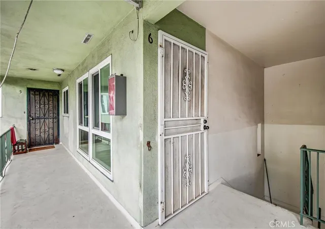 Photo 3 of House for sale at 4936 Coliseum St, Los Angeles, CA 90016 | MLS# SR26199535 | Listing updated on 2026-09-14