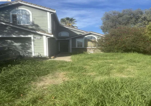 Photo 3 of Sale Pending at 1517 Barkley Mountain Way, Antioch, CA 94531 | MLS# 41148193 | Listing updated on 2026-10-02