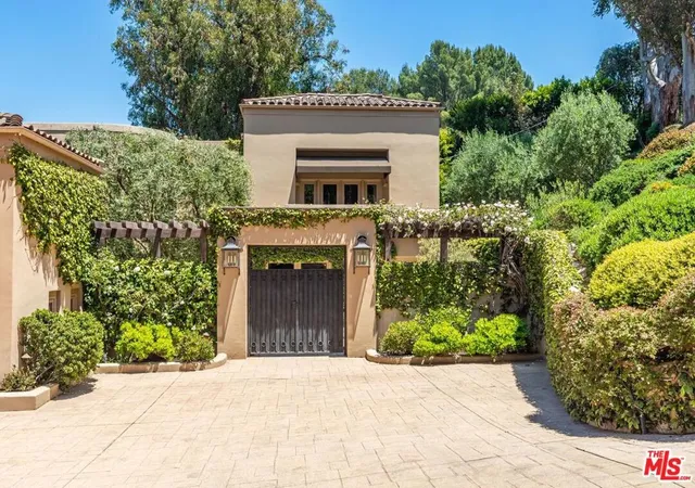 Photo 3 of Single family home for sale at 14701 Mulholland Dr, Los Angeles, CA 90077 | MLS# 26987859 | Listing updated on 2026-09-14