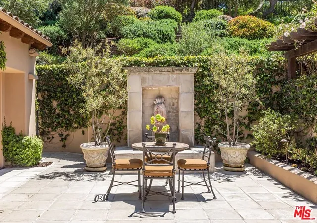 Photo 4 of Single family home for sale at 14701 Mulholland Dr, Los Angeles, CA 90077 | MLS# 26987859 | Listing updated on 2026-09-14