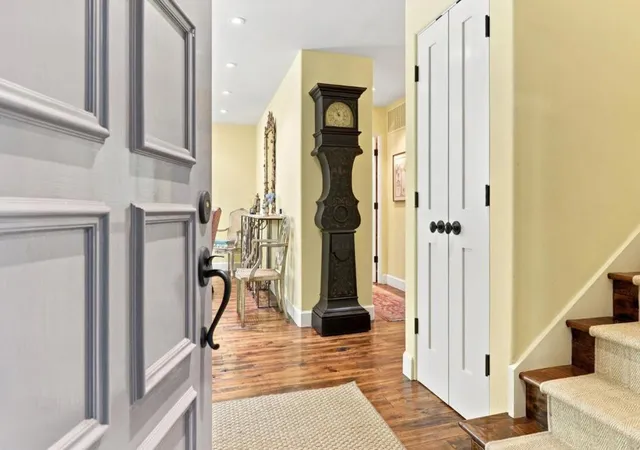 Photo 4 of Townhouse for sale at 1252 Sharon Park Dr, Menlo Park, CA 94025 | MLS# ML82059596 | Listing updated on 2026-09-14