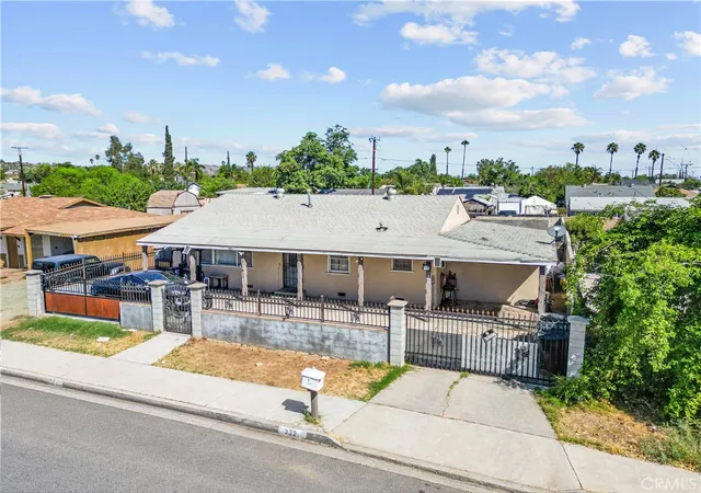 Photo 3 of Sale Pending at 332 West 11th, Perris, CA 92570 | MLS# IV26200777 | Listing updated on 2026-09-25