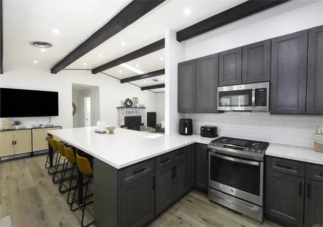 Photo 3 of Single family home for sale at 42532 Fox Farm Rd, Big Bear Lake, CA 92315 | MLS# PTP2606944 | Listing updated on 2026-09-14