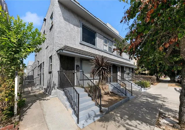 Photo 3 of Multi family home for sale at 1059 Gladys, Long Beach, CA 90804 | MLS# PW26200874 | Listing updated on 2026-09-14