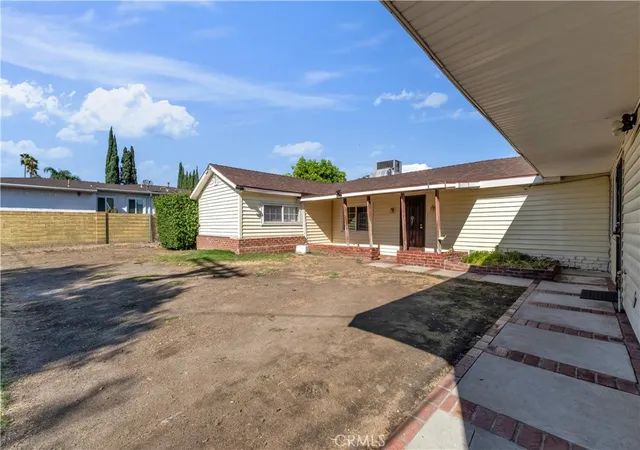 Photo 2 of Single family home for sale at 7522 Radford Ave, North Hollywood, CA 91605 | MLS# SR26189310 | Listing updated on 2026-10-06