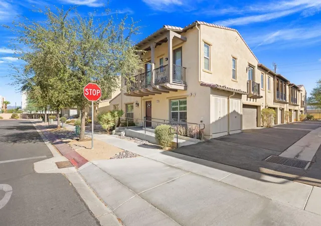 Photo 2 of Condo for sale at 124 Paseo Bravo, Palm Desert, CA 92211 | MLS# 219152696PS | Listing updated on 2026-09-15